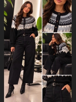 Czarny rozpinany sweter w stylu norweskim